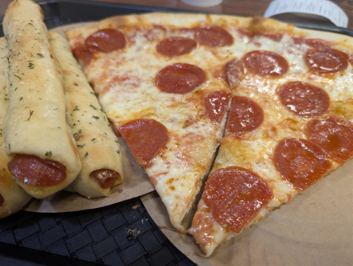 Manhattan Pizzeria